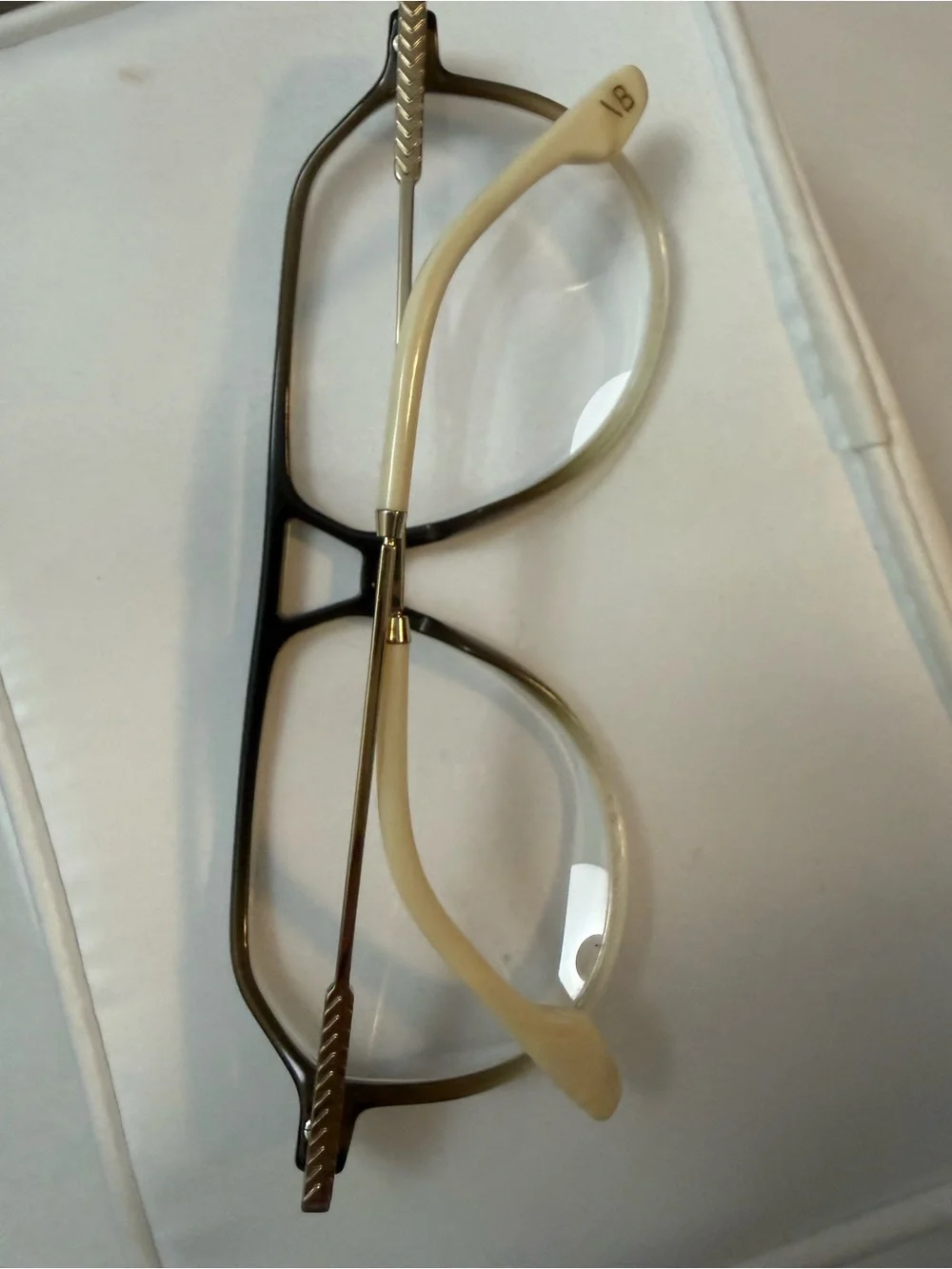 Authentic Victoria Beckham VB2624 eyeglass frame in color 319